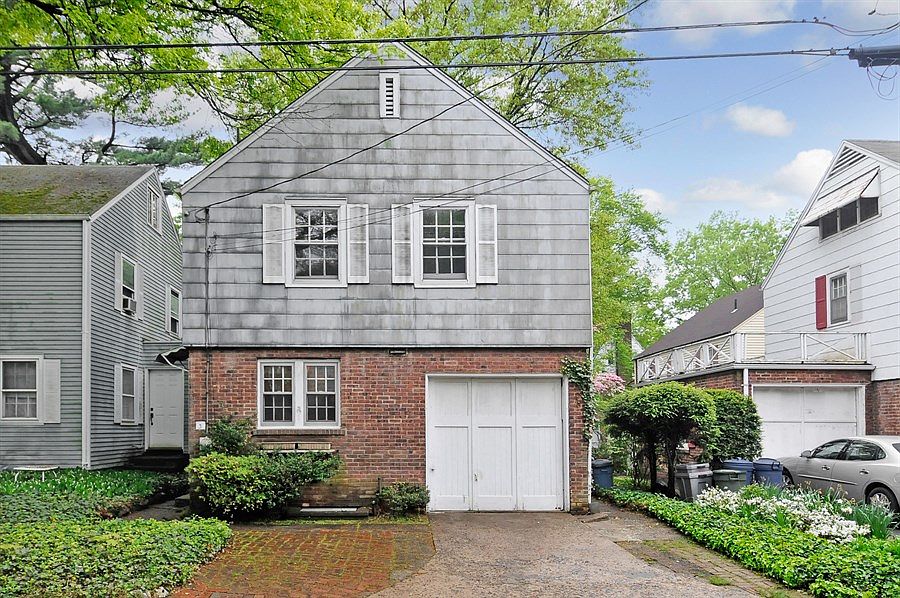 1st image of 3 Arlington Pl #1X