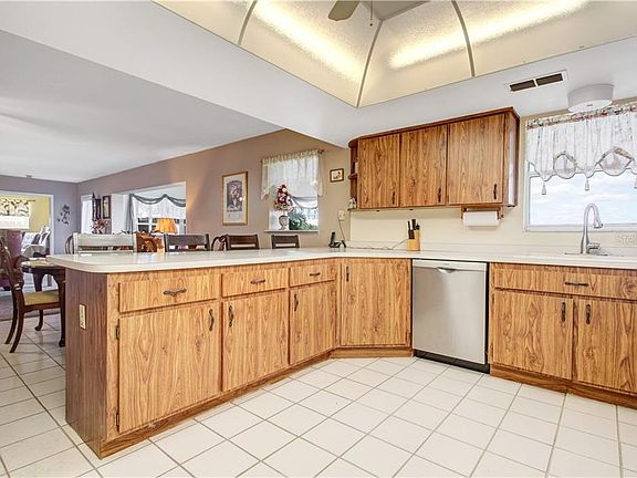 5th image of 2221 Nela Ave