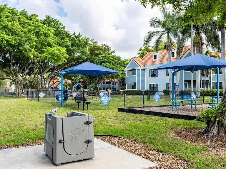 Royal St. George at the Villages Apartment Homes — Photo 24
