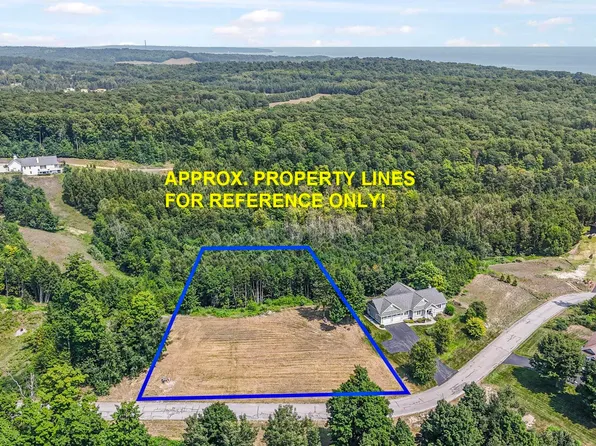 1912 N Blue Water Ct #23, Suttons Bay, MI 49682