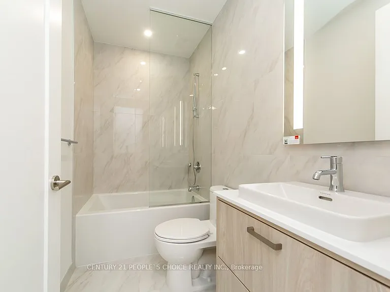 858 Dupont St #Penthouse 32 — Photo 41