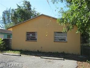 1st image of 270 Eugenia Ave