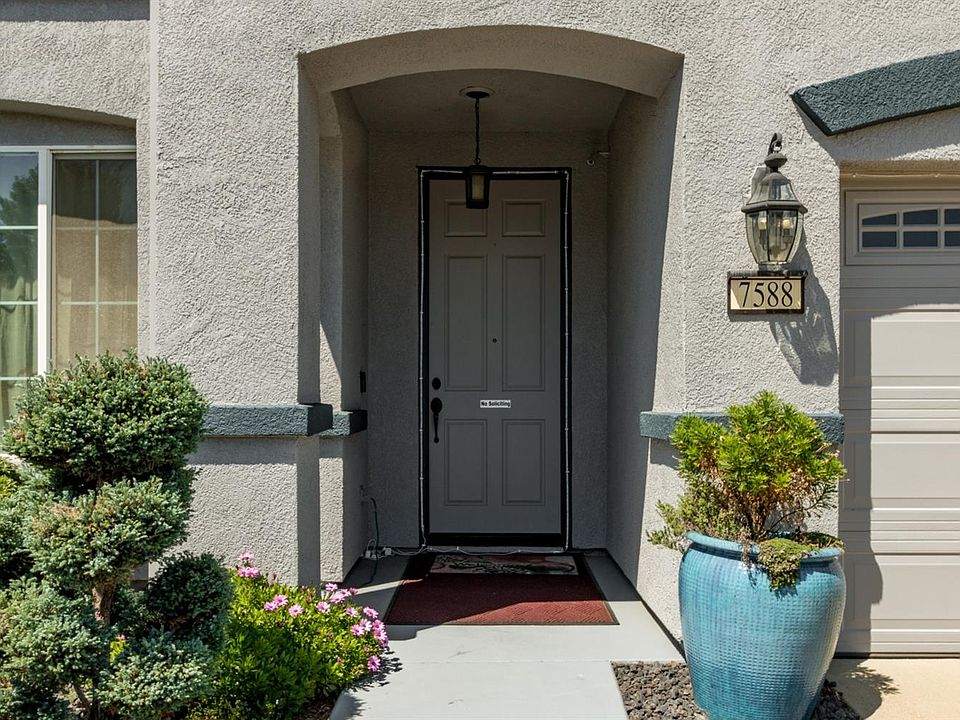 1st image of 7588 Belle Rose Cir