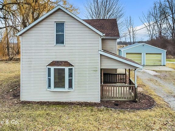 2nd image of 2818 E Brooks Rd