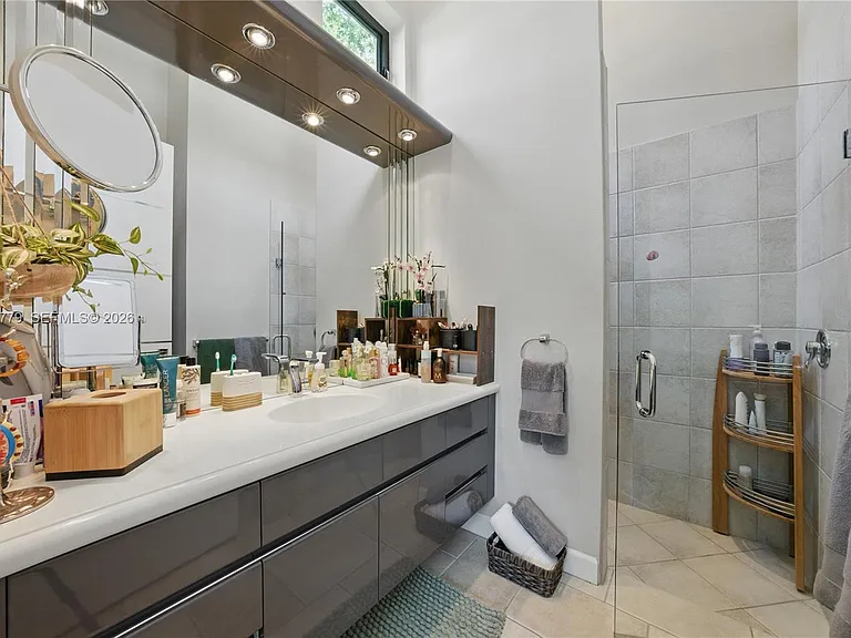 1755 SW 4th Ave — Photo 22