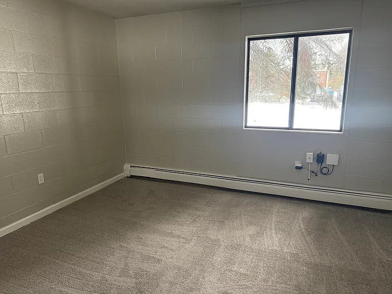 100 Brigham / 90 Brigham — Photo 3