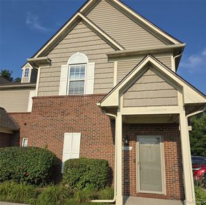 27601 Hidden Oaks Dr, Brownstown, MI, 48183