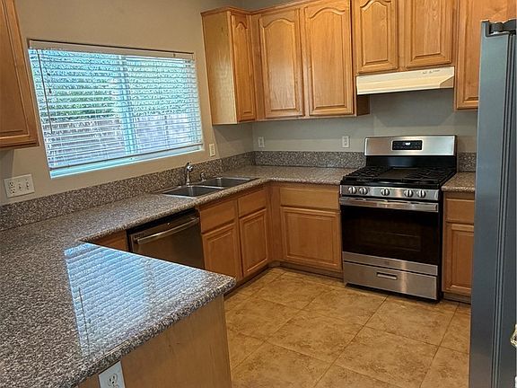 4th image of 10580 Calico Pines Ave
