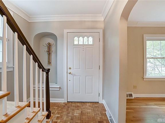 4th image of 2530 Fairmont Ave