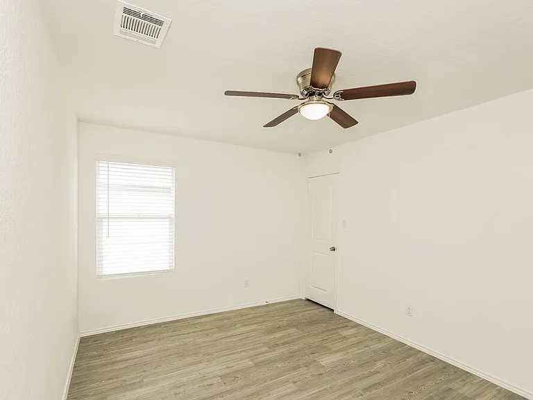 2441 Double Oak Dr — Photo 13