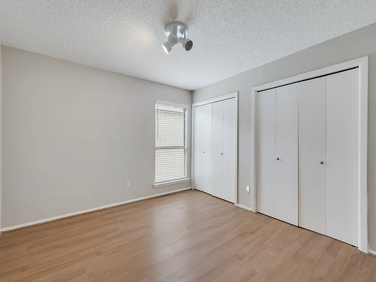 2811 Capella Cir — Photo 10
