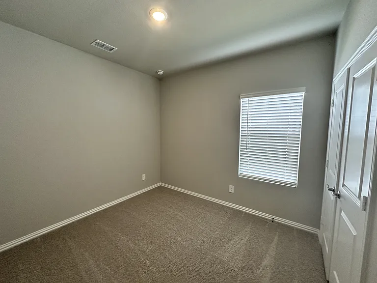 512 Dorothy Dr — Photo 9