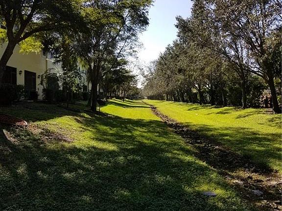 5th image of 4360 Lazio Way #1005