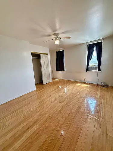 2122 S 10th St #2 Photo 1