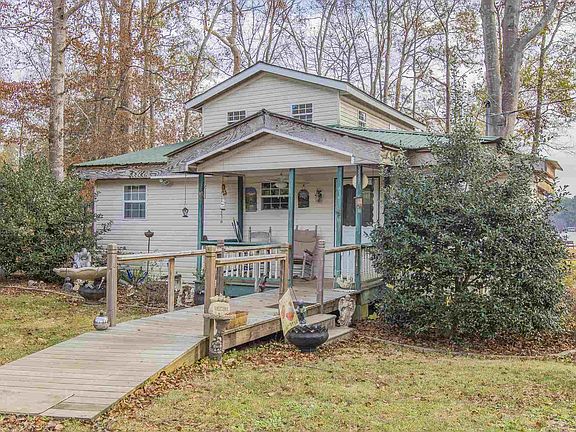 3rd image of 1031 Crooked Creek Road Brwe