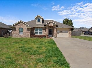 206 Hawk Ridge Ct, Waco, TX 76705