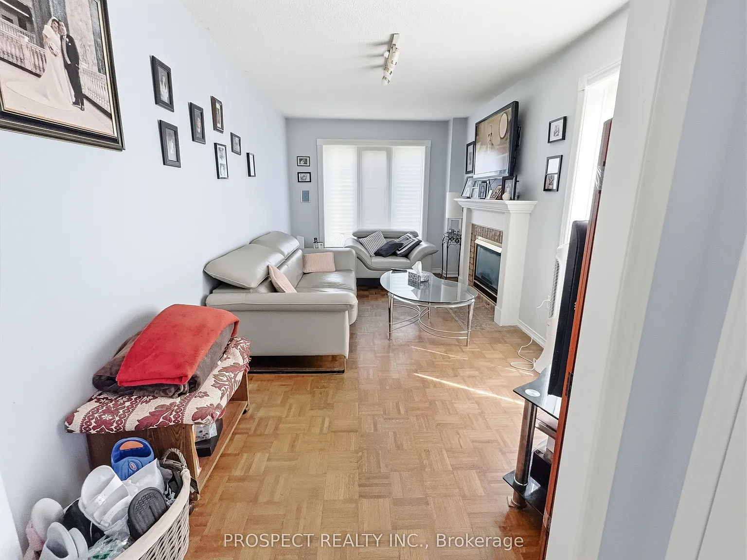 3 bed, $3,200 — Photo 2