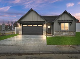 16527 N Red Oak Dr, Nampa, ID 83687