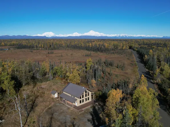 3134 Petersville Rd W, Trapper Creek, AK 99683