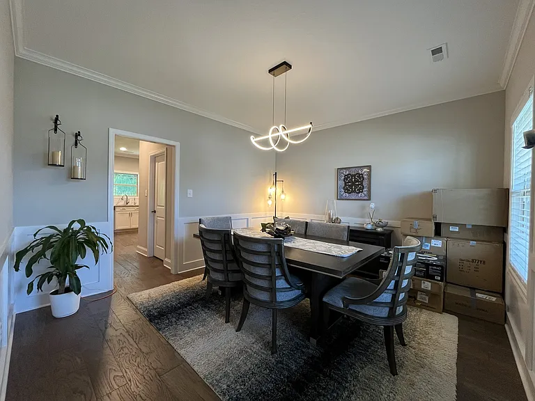 Formal Dining