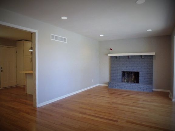 5th image of 3116 N 84th Ter