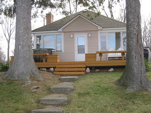 3rd image of 3817 Orchard Dr