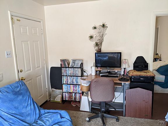 4th image of 1109 E 9th St