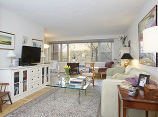 900 W 190th St APT 2R, New York, NY 10040