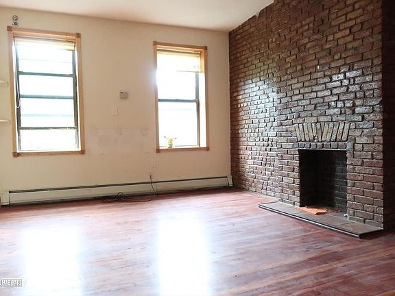 2nd image of 707 Myrtle Ave APT 2