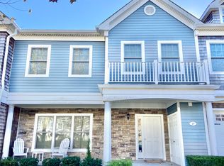 25 Gianna Ct, Southampton, NY 11968