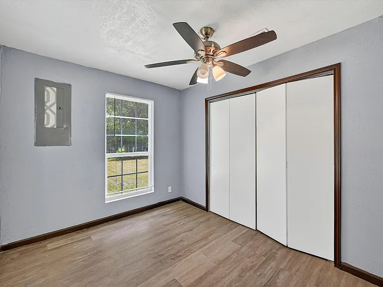 601 Royal St — Photo 15
