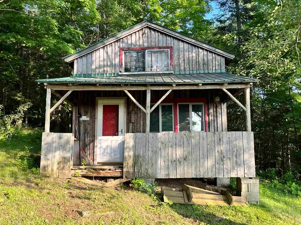 492 Line Farm Road, Holland, VT 05830