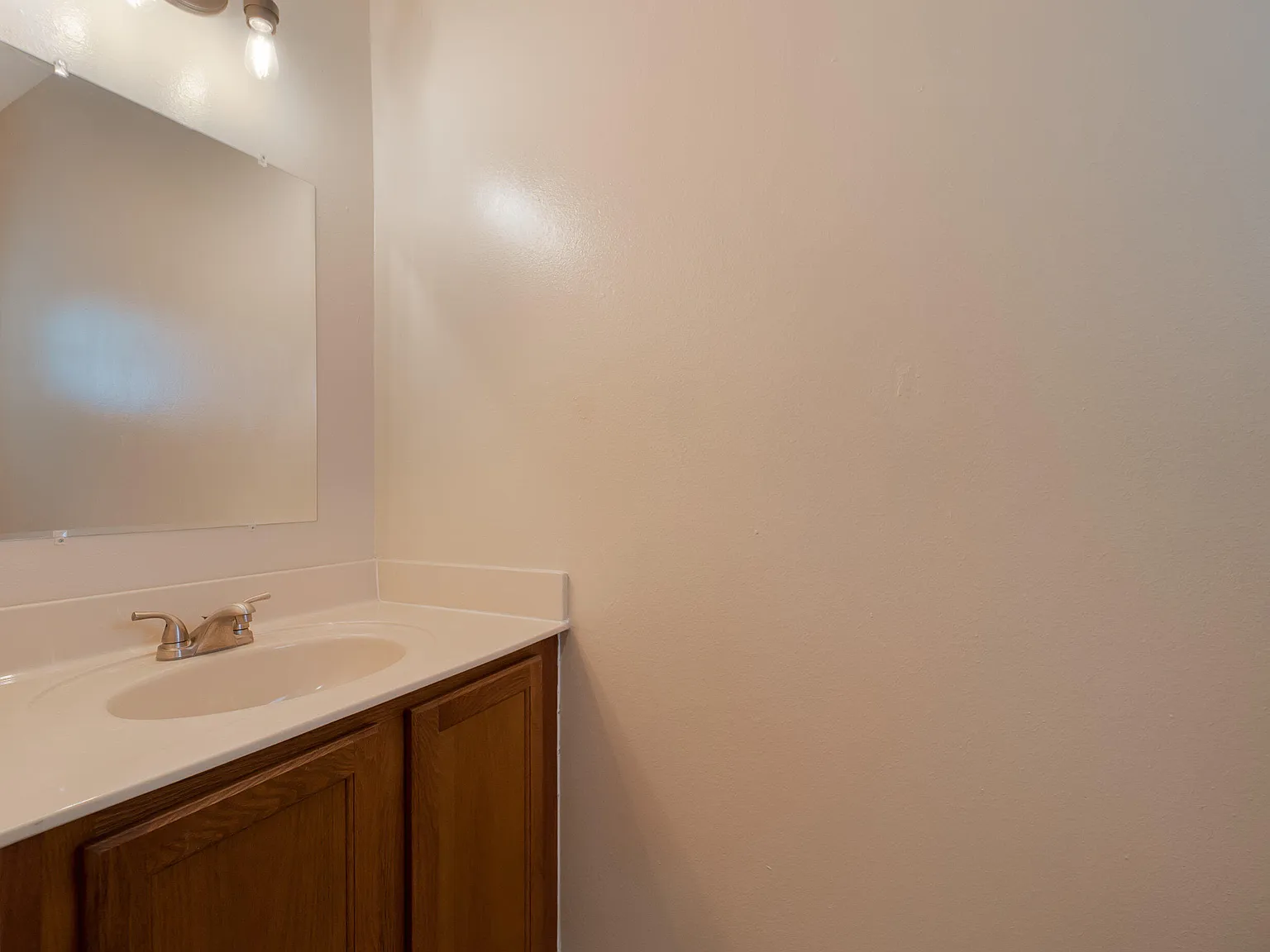 3 bed, 2.5 bath, 1872 sqft, $3,250 — Photo 4