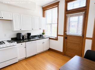 836 W Bradley Pl APT 3R, Chicago, IL 60613
