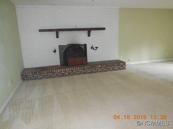 4th image of 8 Sioux Dr
