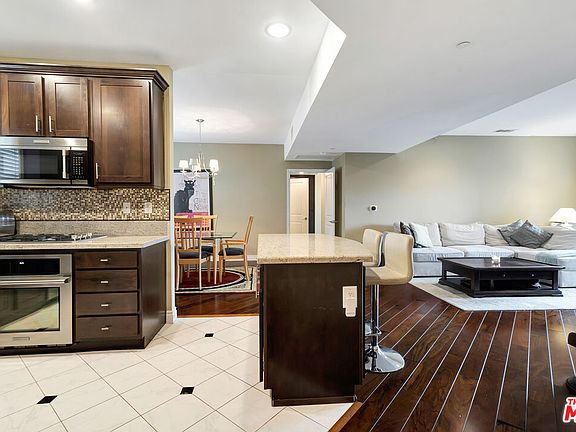 4th image of 4424 Whitsett Ave APT 204
