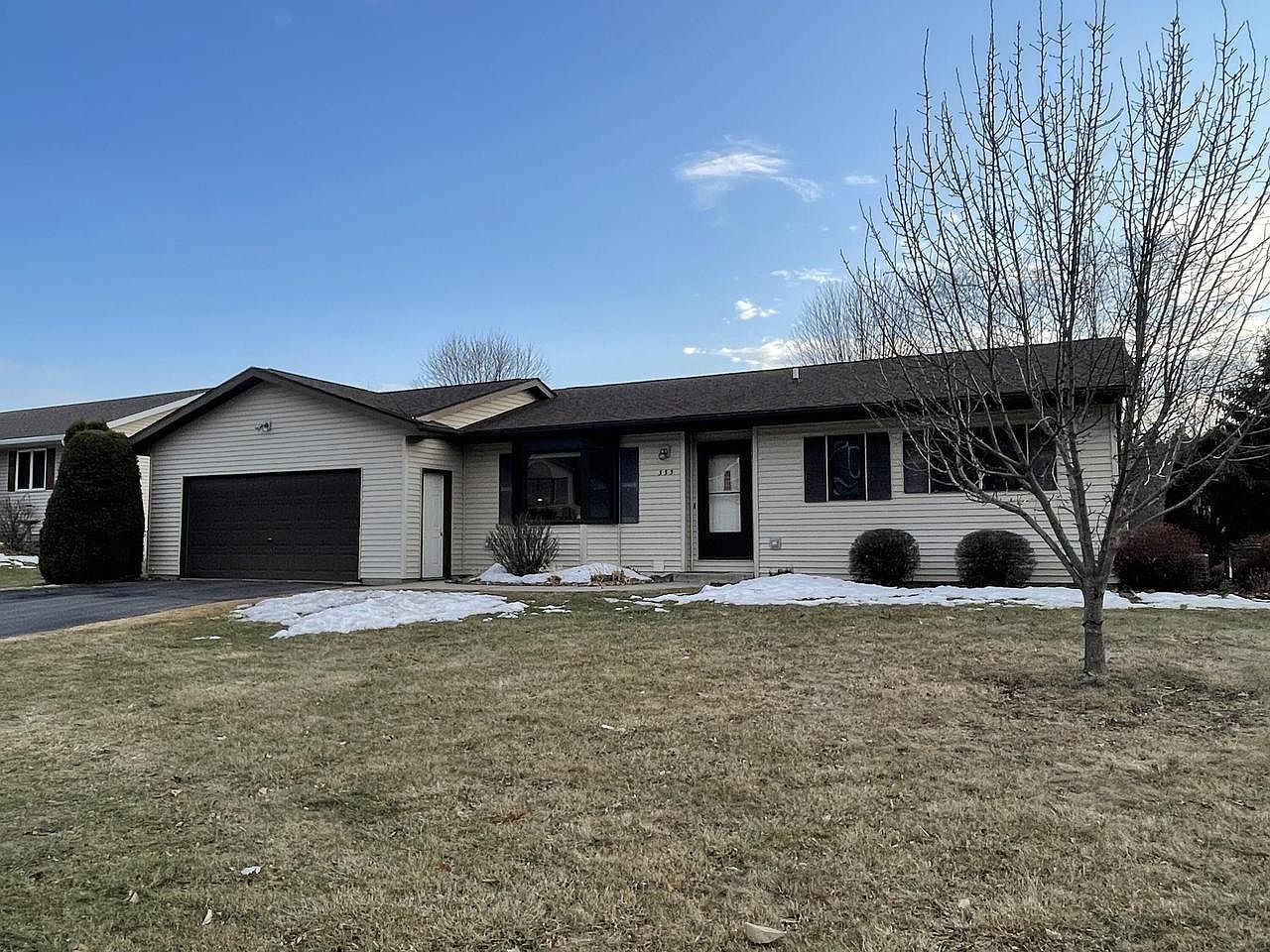 333 REGENT DR, La Crescent, MN 55947 | Zillow