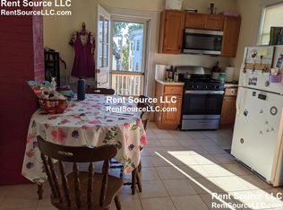 118 Walnut St #2R, Somerville, MA 02145