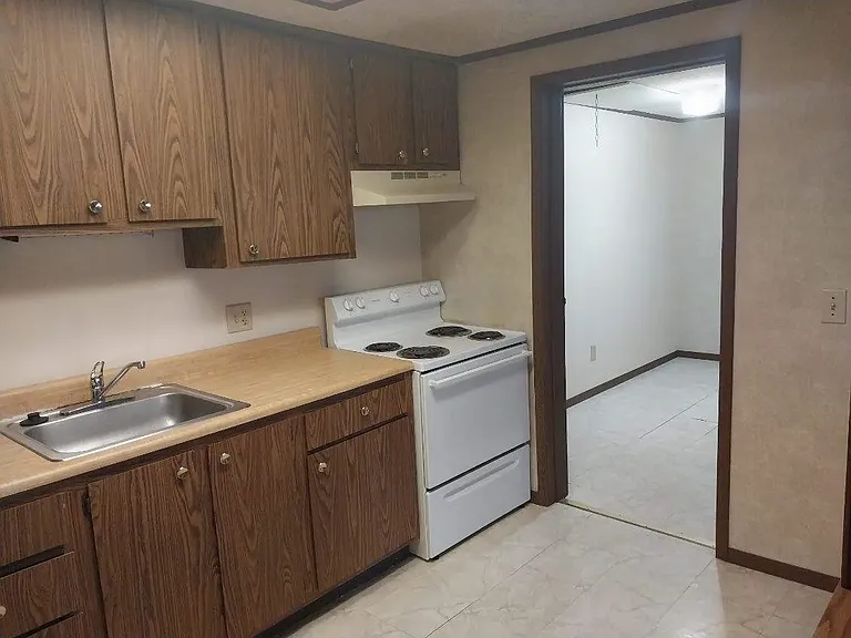 Sandalwood Apartments — Photo 3