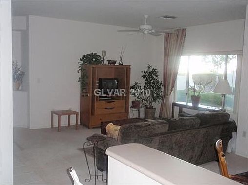 4th image of 10733 Mission Lakes Ave
