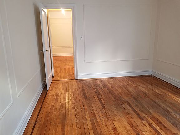 5th image of 3115 Brighton 6th St #4