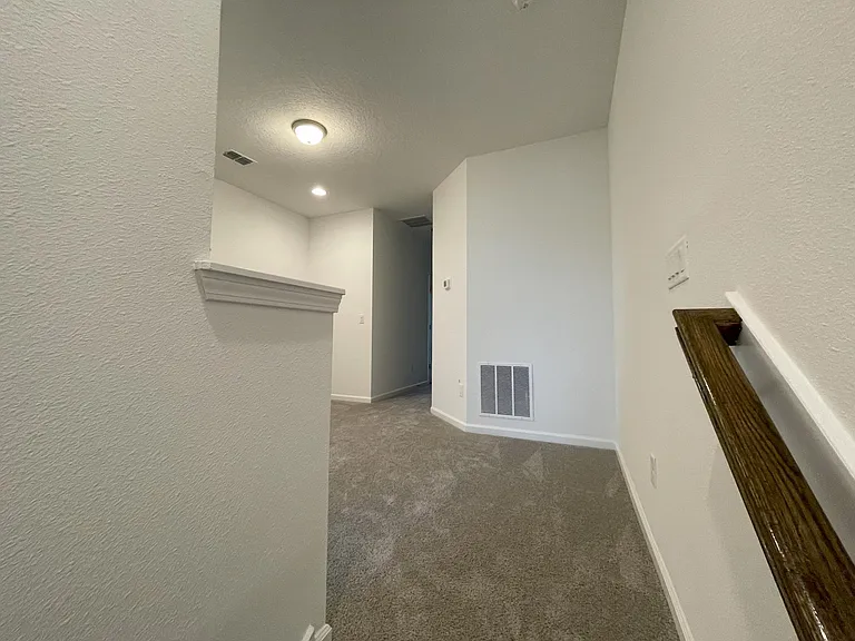 711 Cherry Elm Dr — Photo 14