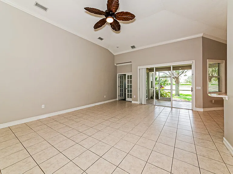 6340 Rookery Cir — Photo 3