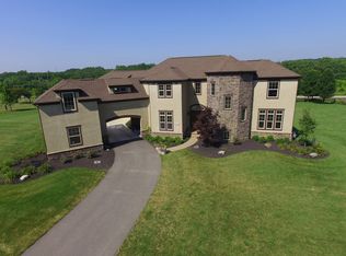 6090 Farmstead Ln, Delaware, OH 43015