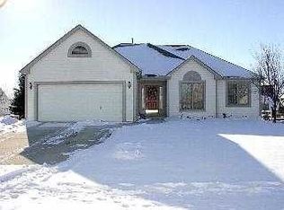 1822 Eaglecrest Rd, Perrysburg, OH 43551