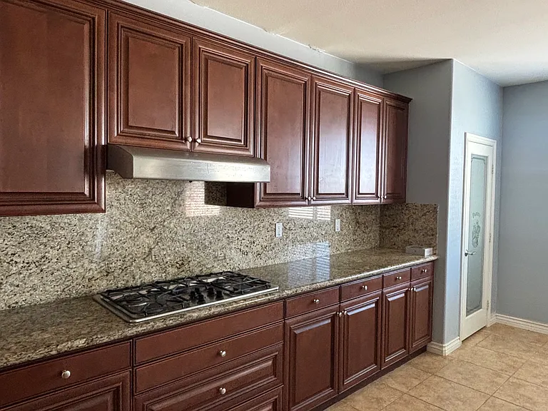 595 Vista Bonita Dr — Photo 16