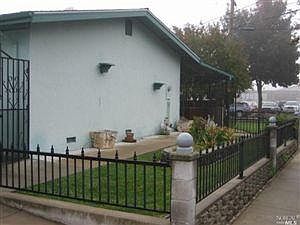 4th image of 890 Pueblo Ave