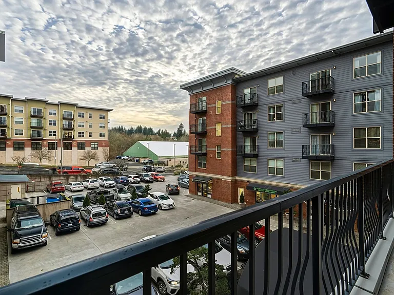 960 Harris Ave #307 — Photo 9