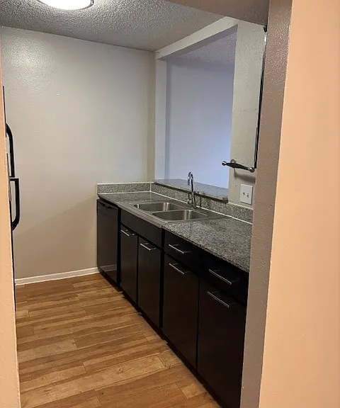 Element Austin Apartments — Photo 32