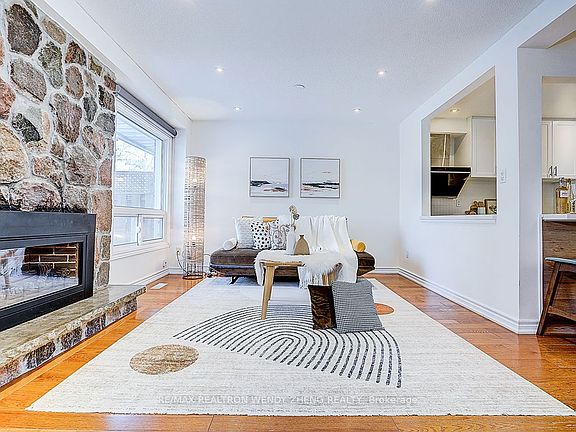 3rd image of 105 Carlton Rd #60